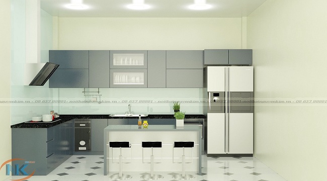 Tủ bếp màu ghi nhạt kết hợp bàn đảo cho không gian phòng bếp sang trọng, lịch lãm hơn