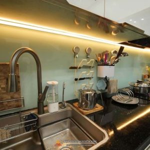 Kính ốp bếp màu xanh ngọc nhà chị Nga, Hải Phòng